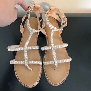 Old Navy Tan sandals size 9